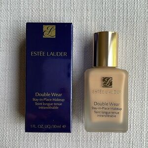2N2 BUFF - Estee Lauder Double Wear Stay-in-Place Foundation